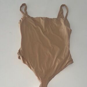 SKIMS Tan Bodysuit size M AMAZING CONDITION